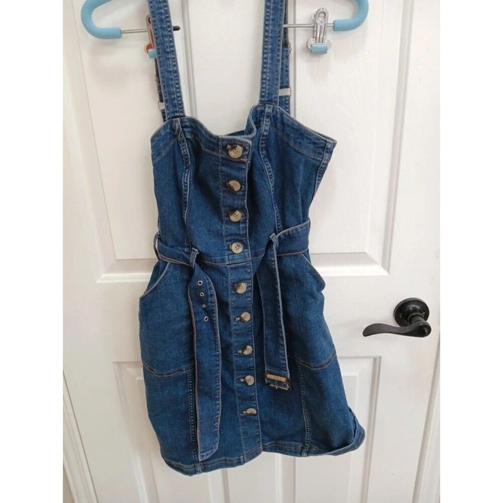 Super cute H&M Divided denim Jean sz medium dress